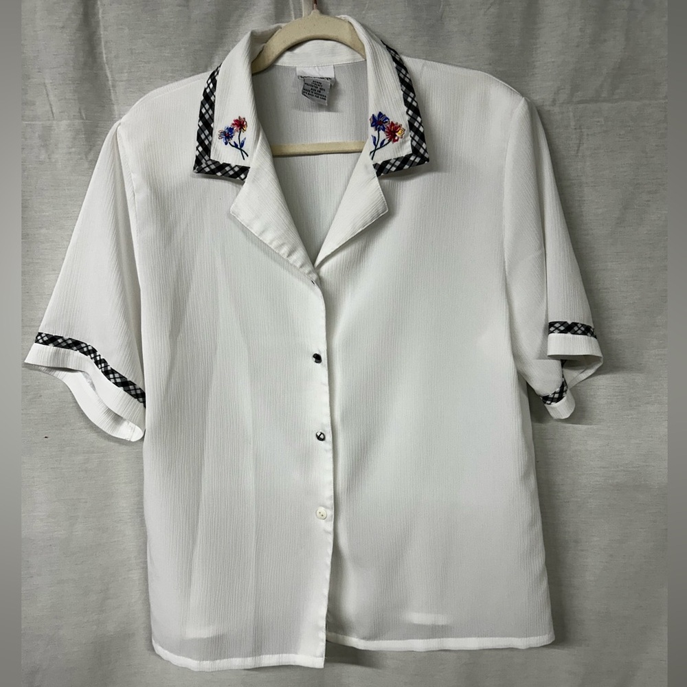 Koret White Textured Blouse
